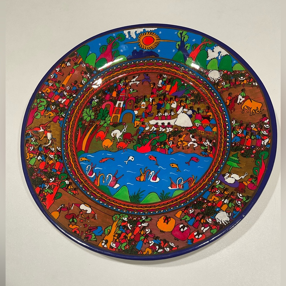 ❤️❤️❤️Beautiful Large (16” in diameter) Glossy Clay Mexican Wall Art